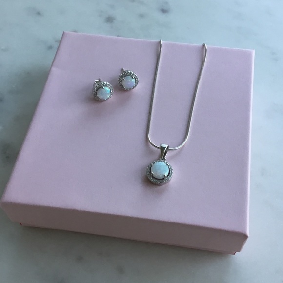 Sterling Silver Halo White Fire Opal Cz Set - Picture 10 of 16